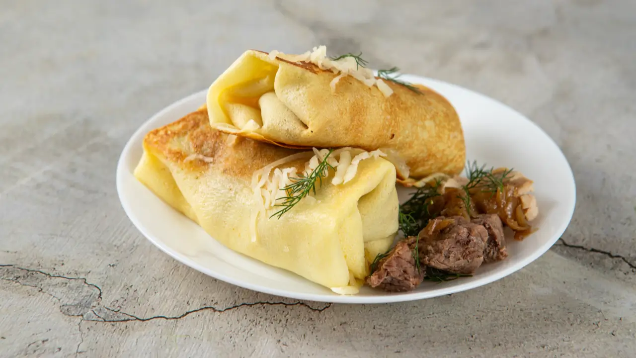Beef & Cheese & Onion Crepe Rolls